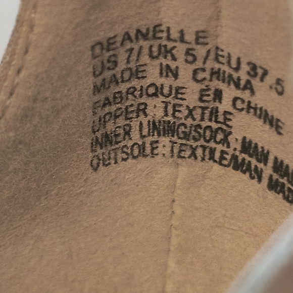 Embroidered platform ankle strap sandals, NWOT size 7.5 us - Picture 5 of 5